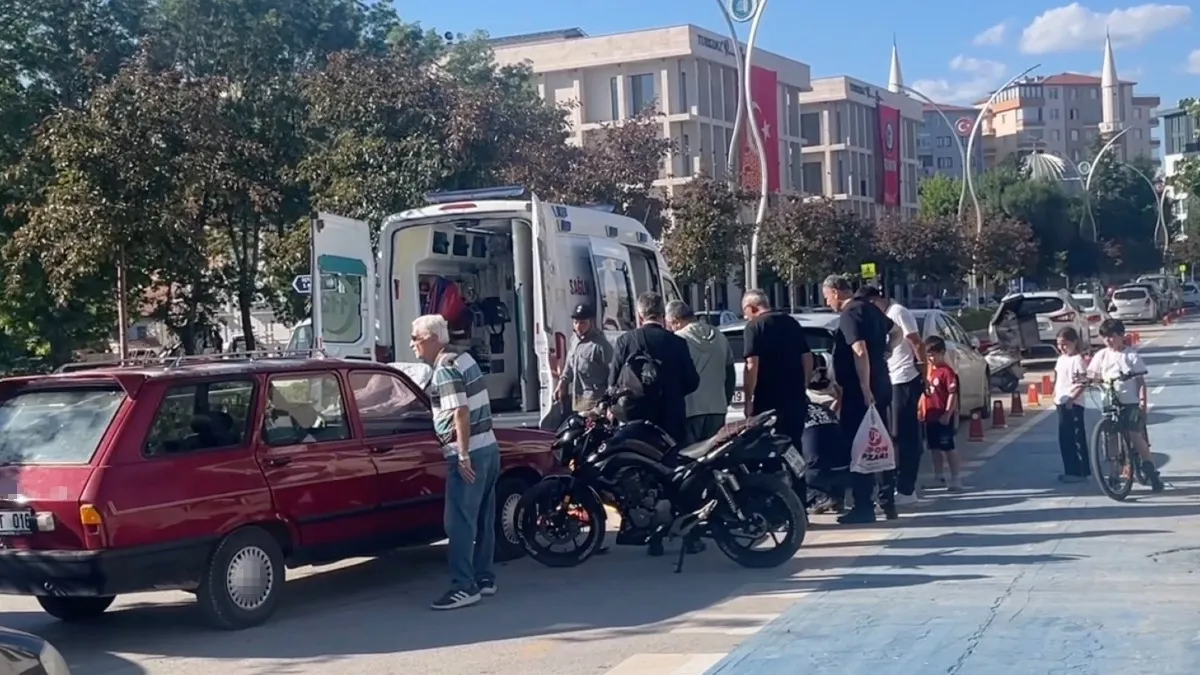 Çorum’da otomobil ile motosiklet çarpıştı: 1 yaralı