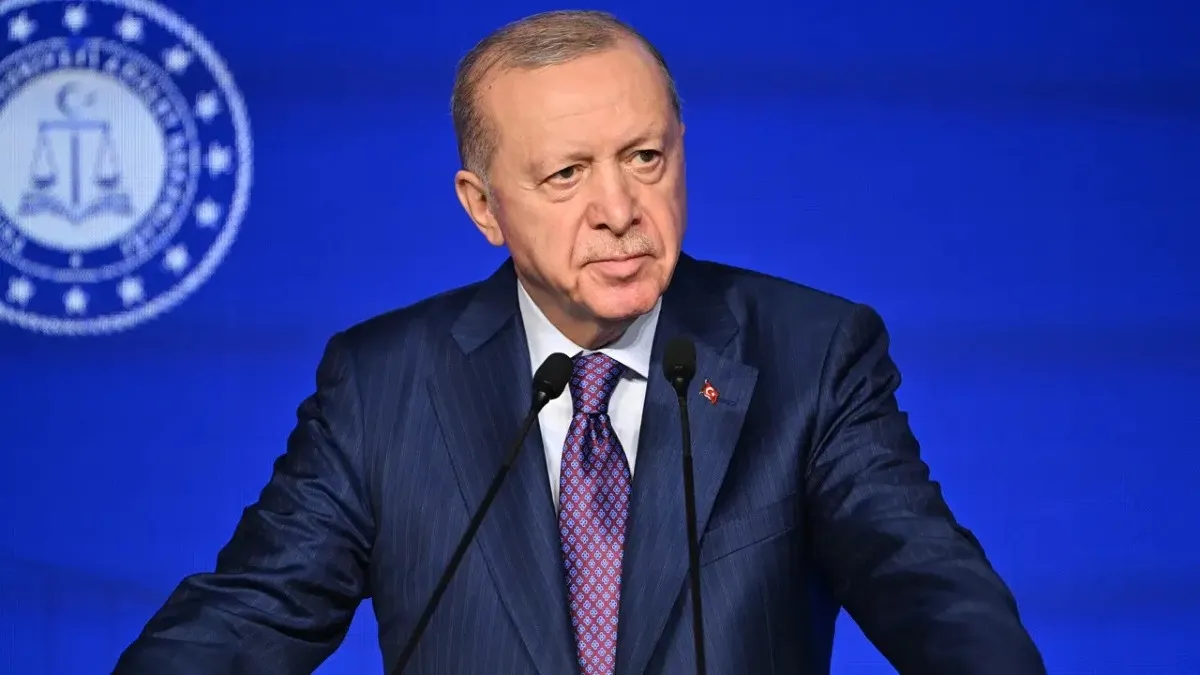 Cumhurbaşkanı Erdoğan'dan tekno oligark uyarısı: Hedeflerinde gençler var