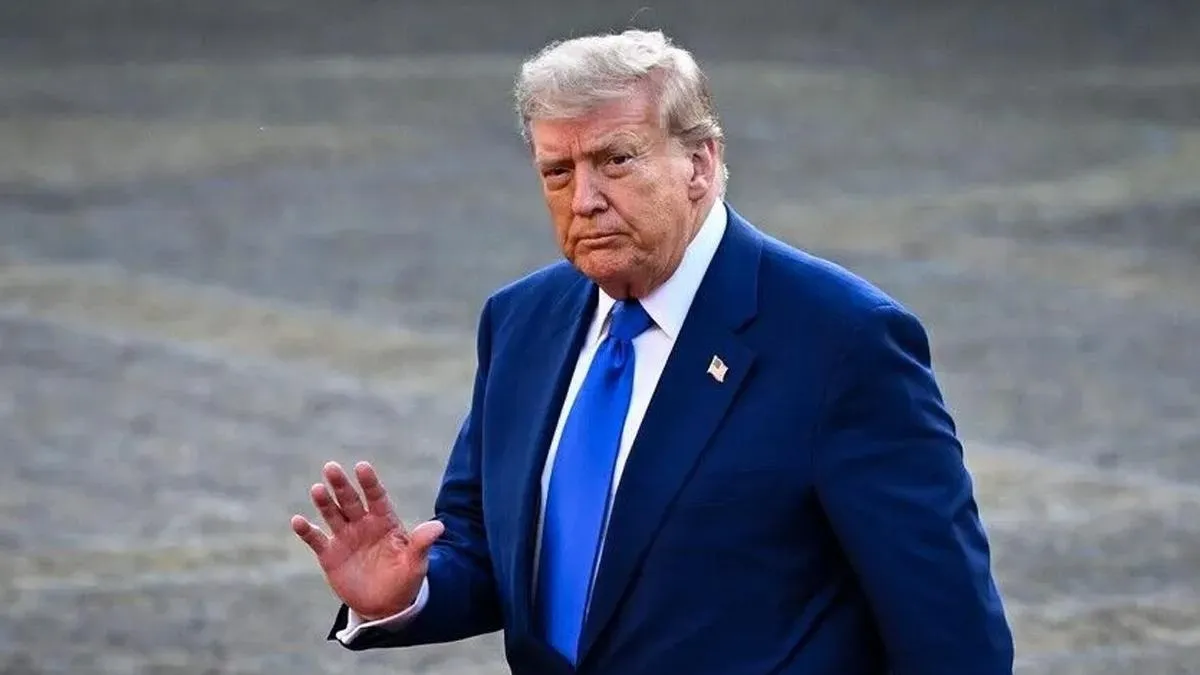 Dikkat çeken eylem: Trump’ın kaldığı otelin karşısında dalgalandı