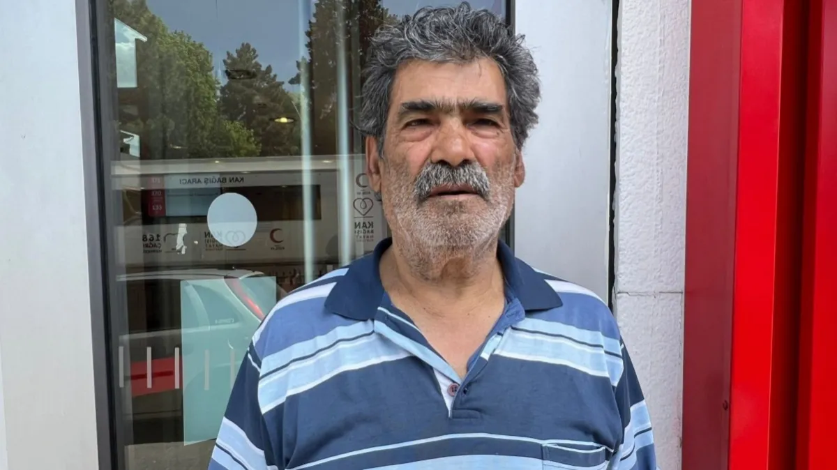 Dolandırıcıların hedefi olan yaşlı adam gerçek polisleri görünce ikna oldu
