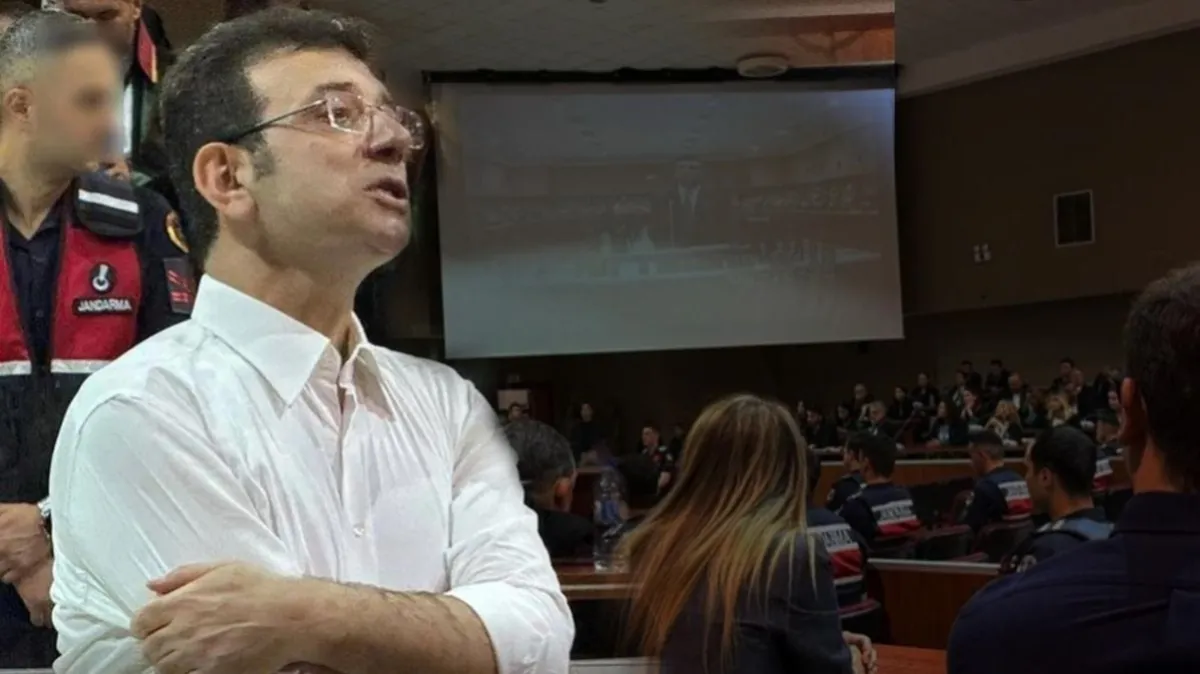 Ekrem İmamoğlu'ndan adliye koridorunda sert tepki