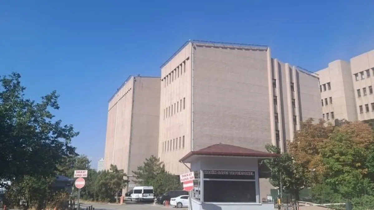 Eski Bakan adliyede: Soruşturmada araç detayı