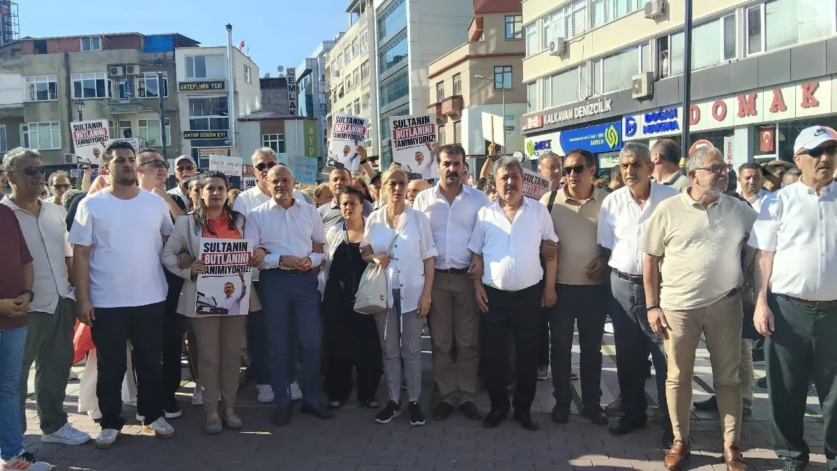 Eski CHP PM Üyesi Nazan Güneysu: Baba ocağımızı kendi irademizle boşalttık