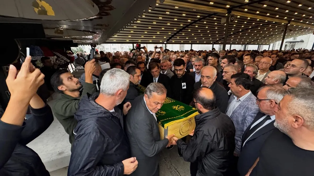 Gazeteci Dursun Biran Yılmaz son yolculuğuna uğurlandı