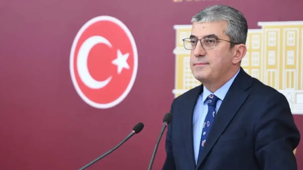 Gökhan Günaydın yeniden grup başkanvekili oldu