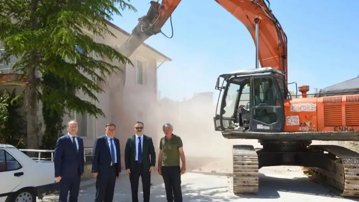 Havza'da 38 yıllık sorun çözülüyor: Hacısoman Deresi yeniden açılıyor