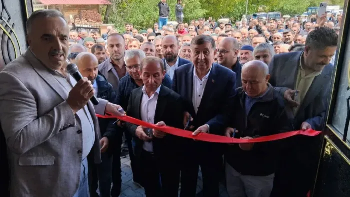 Havza'da Erikbelen Hacı Nazım Efendi Camisi dualarla açıldı