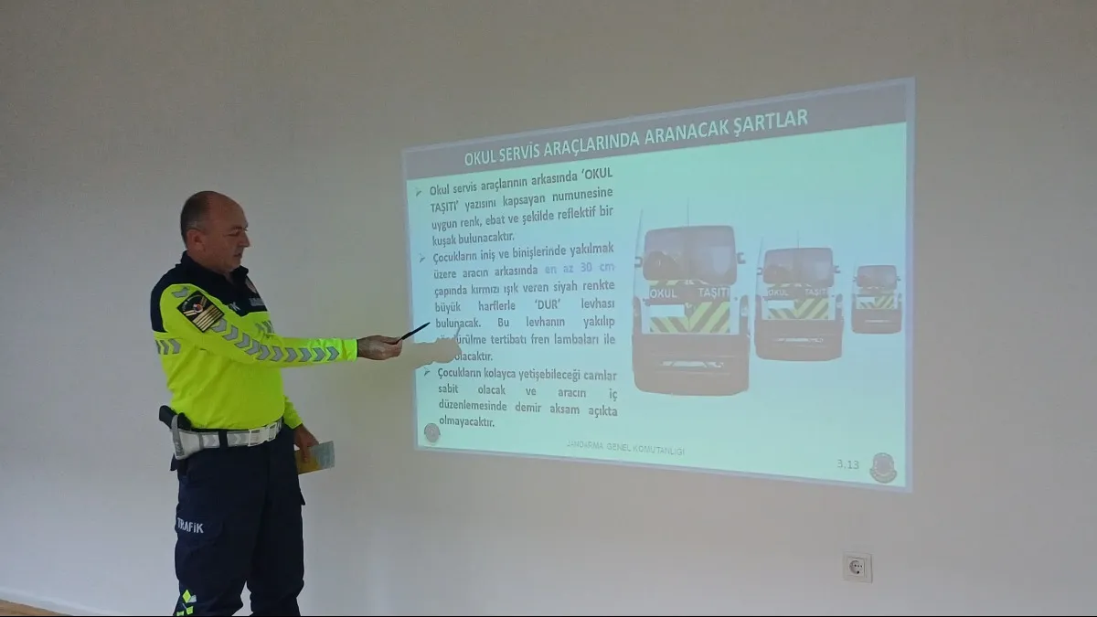 Havza’da okul servis sürücülerine trafik eğitimi