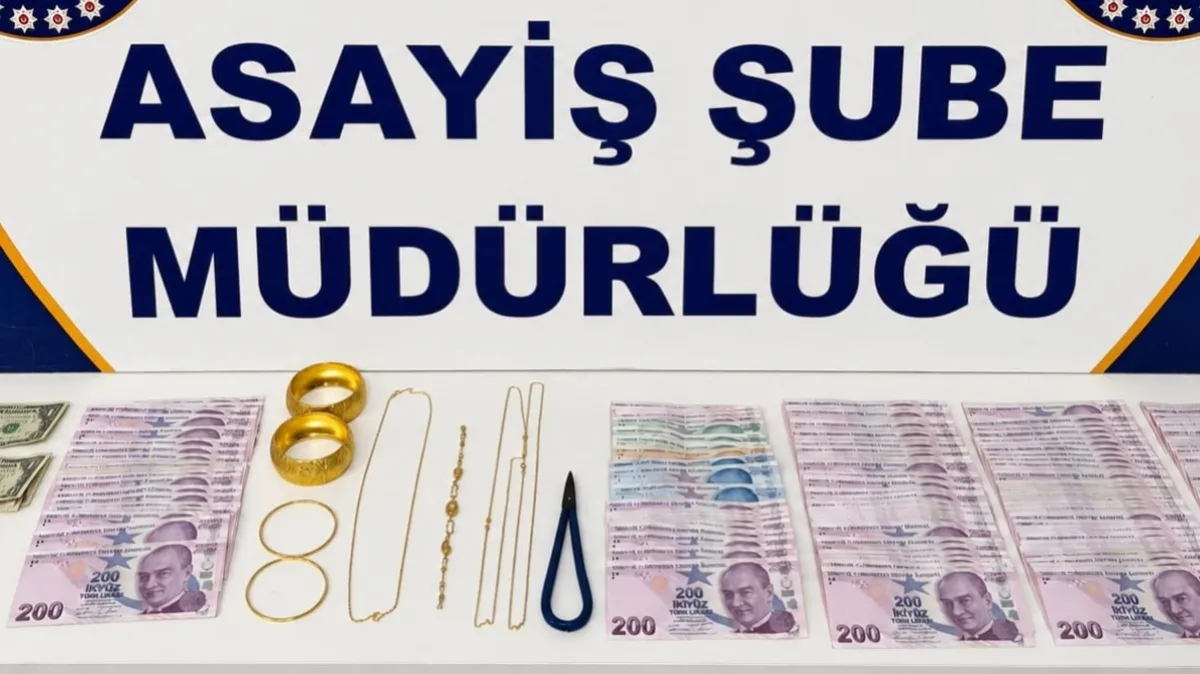 İstanbul'dan getirdikleri sahte altınları bozdururken yakalandılar