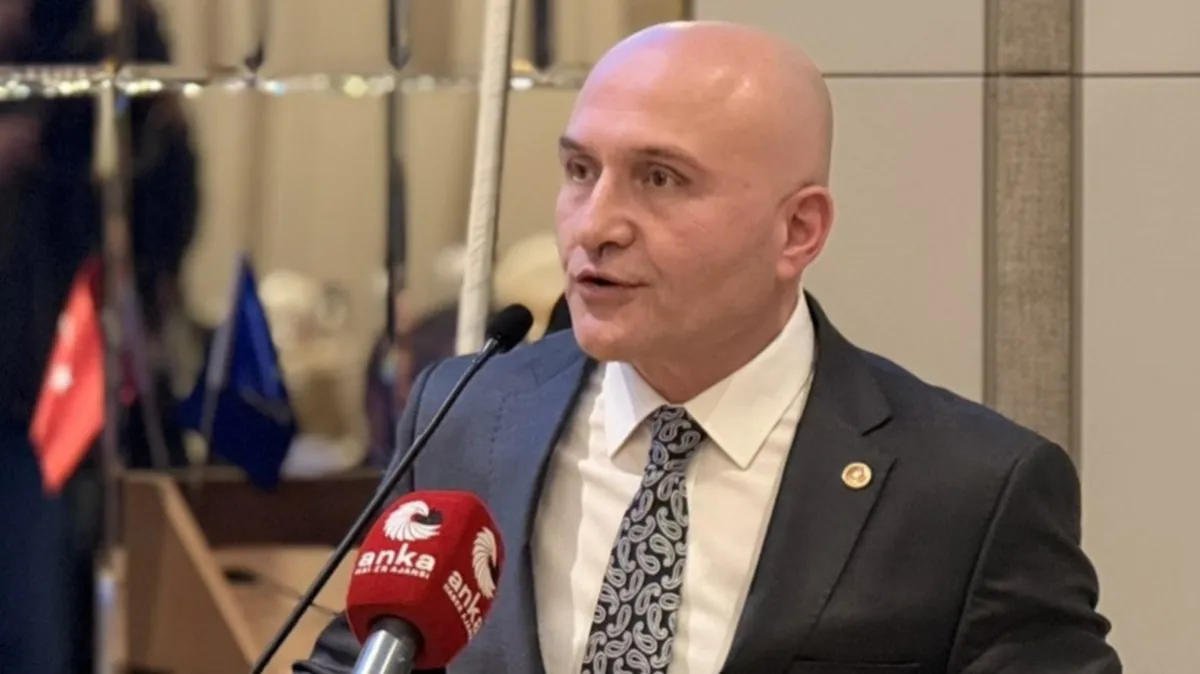İYİ Parti Samsun Milletvekili Usta: "Öğretmene ters kelepçe utançtır"