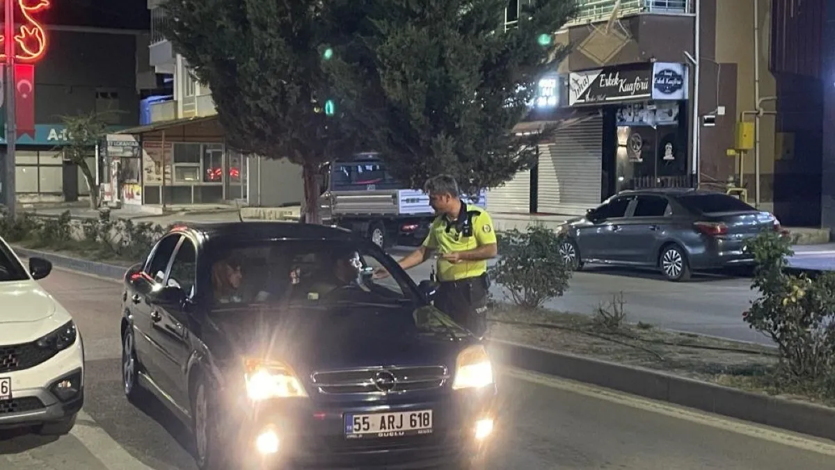 Kavak’ta trafik ve asayiş denetimleri sürüyor
