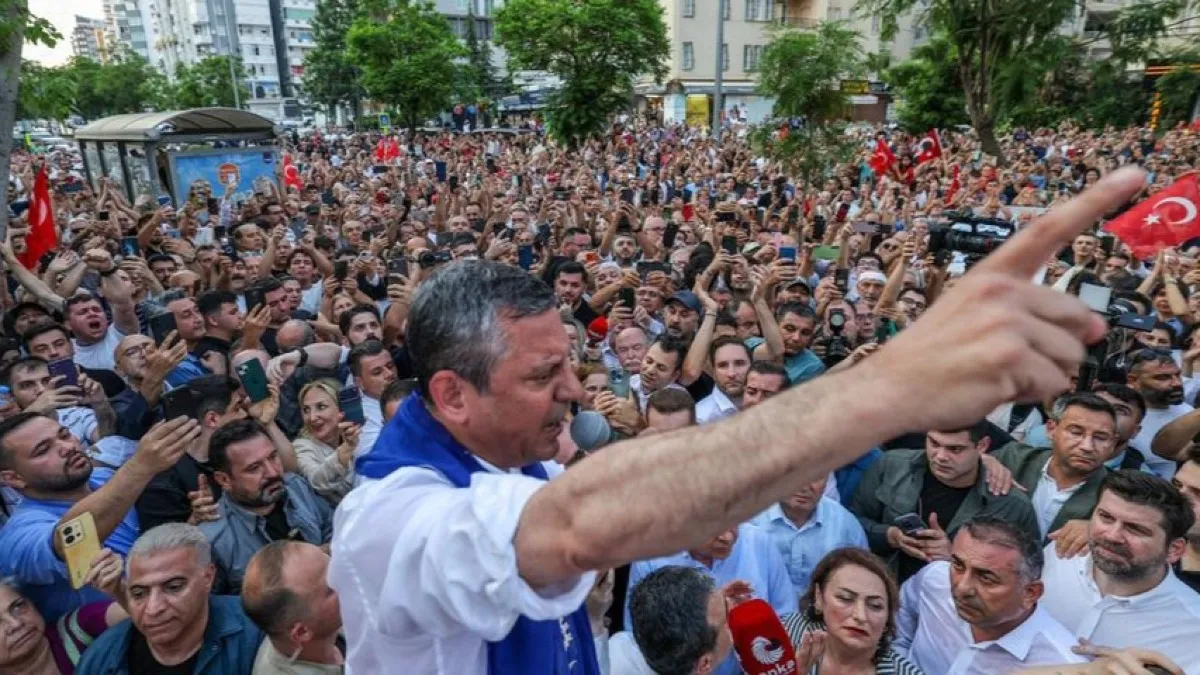 Kulisleri hareketlendiren iddia! Özgür Özel’in “Yedek Parti” planı hazır mı?