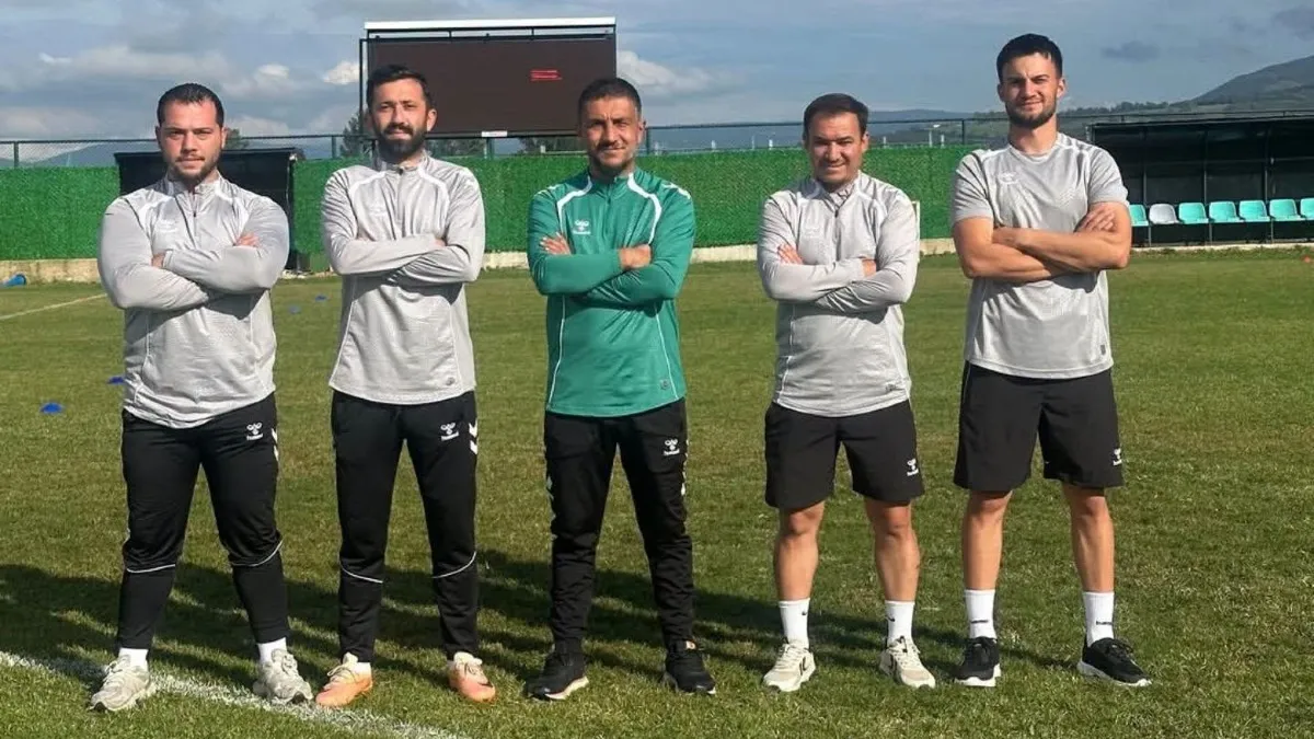 Ladik Belediyespor transferde gaza bastı: 21 oyuncuyla anlaşma