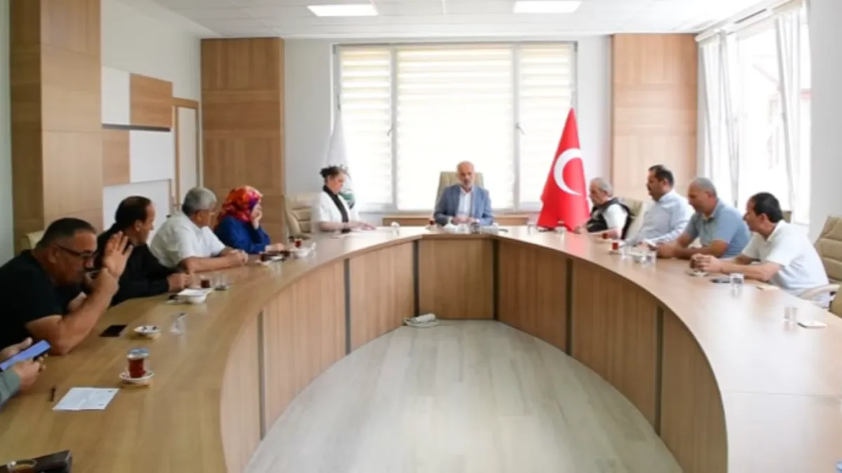 Ladik Belediyespor’un geleceği mecliste konuşuldu