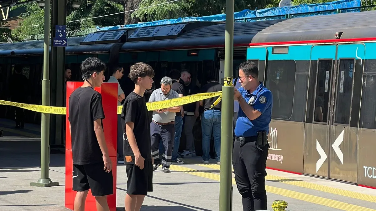Marmaray Erenköy İstasyonu'nda intihar