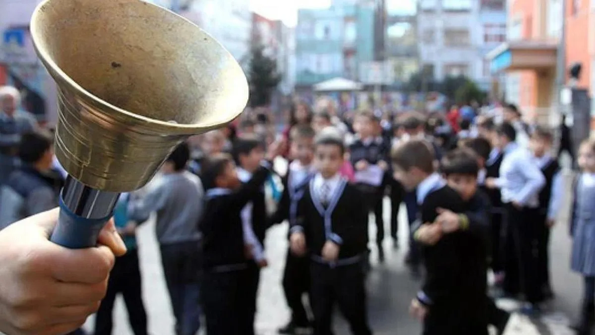 MEB’den okul kıyafetlerinde yeni dönem
