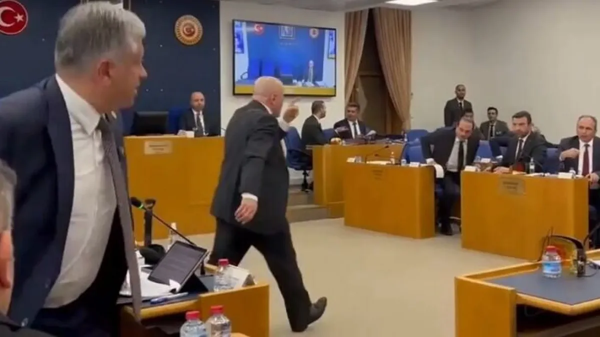 Meclis'te Erhan Usta ile AK Partili Güneş'i zor ayırdılar
