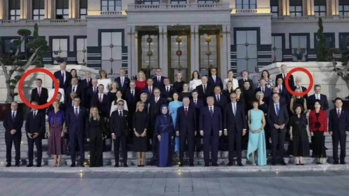 Nato Aile Fotoğrafındaki Detay Dünyada Gündem Oldu