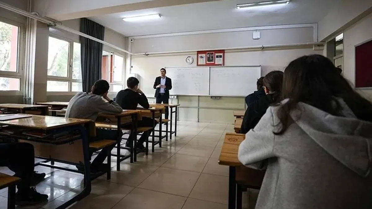 Öğretmenlere mazeret tayini için yeni duyuru! Başvuru tarihleri belli oldu