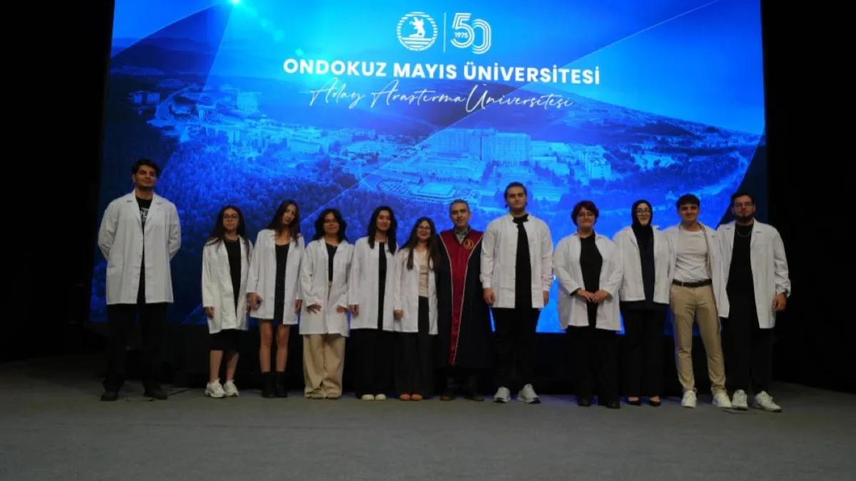 OMÜ’de 250 tıp öğrencisi beyaz önlük giydi