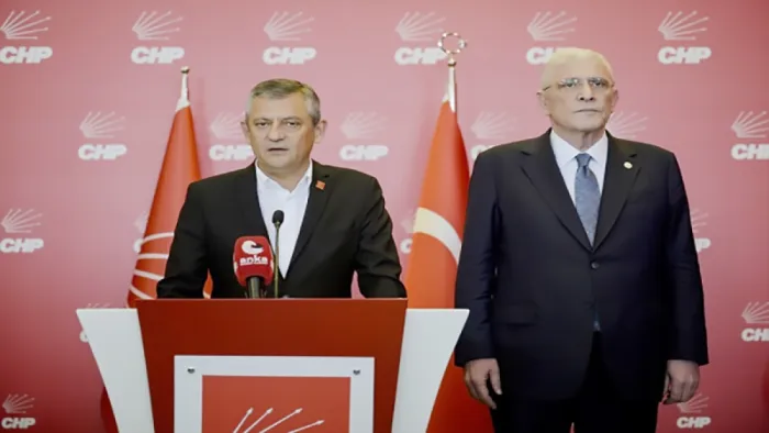 Özgür Özel ve ekibi İYİ Parti'ye mi geçiyor? Müsavat Dervişoğlu'ndan açıklama