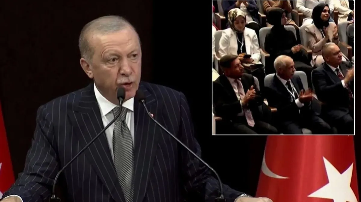 Rozetlerini Erdoğan taktı: Üç Belediye Başkanı daha Ak Parti'ye katıldı