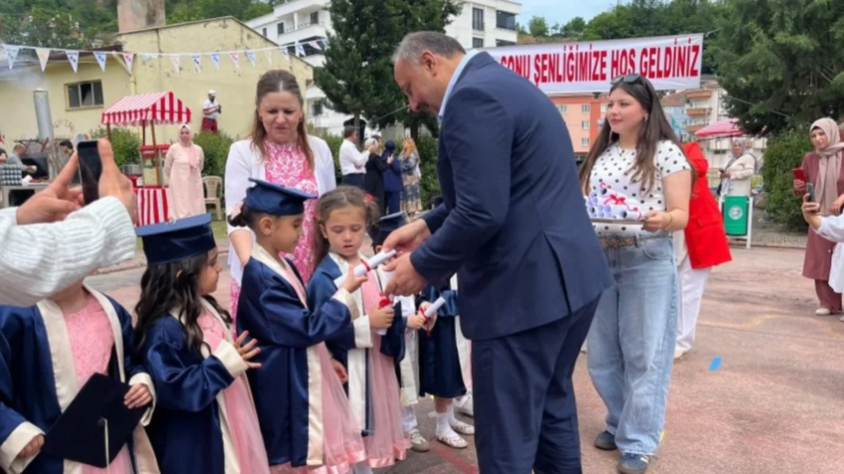 Salıpazarı anaokulunda mezuniyet heyecanı