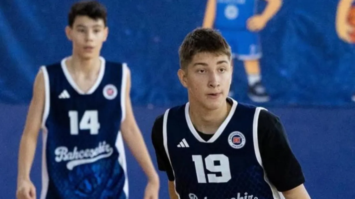 Samsun Basketbol Akademi oyuncusu Kuzeyalp Özgök, Bahçeşehir Koleji altyapısına transfer oldu