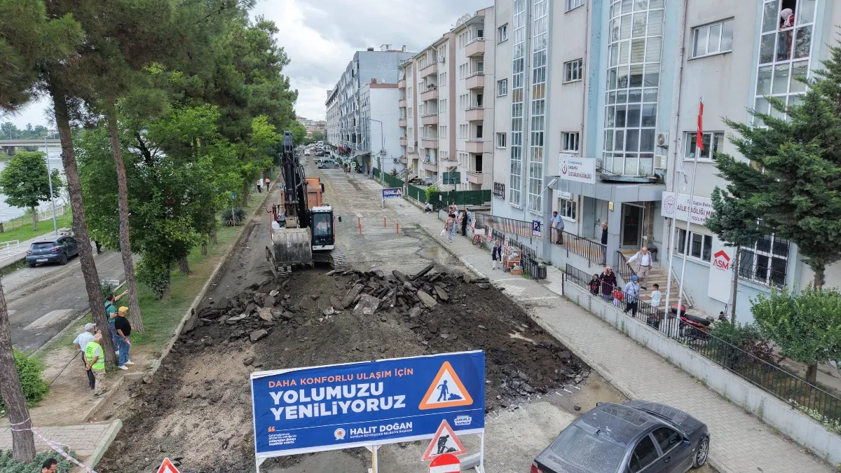 Samsun Büyükşehir Belediyesi Çarşamba’da yol çalışmalarına başladı