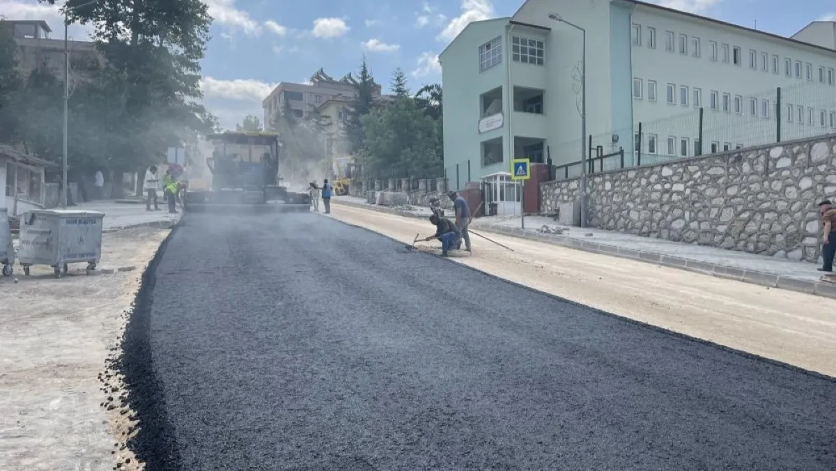Samsun Büyükşehir’den Kavak’a sıcak asfalt hamlesi