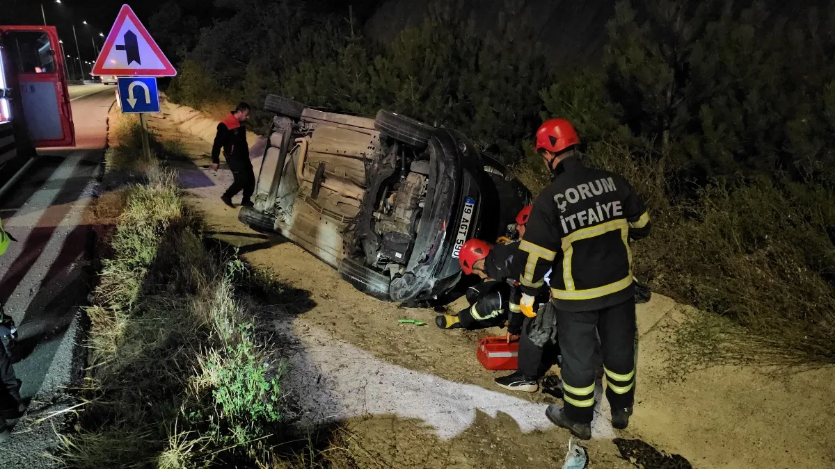 Samsun kara yolunda otomobil kanala devrildi