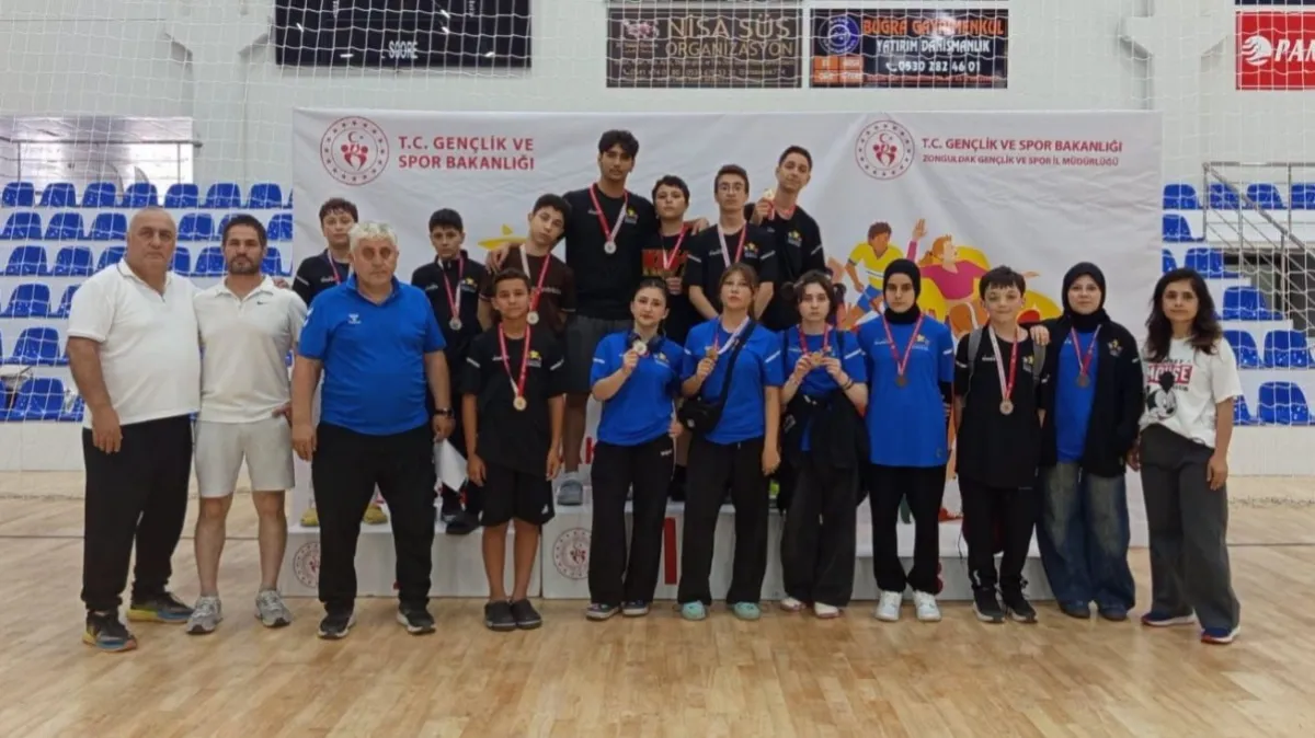 Samsun karate takımı grup şampiyonu oldu