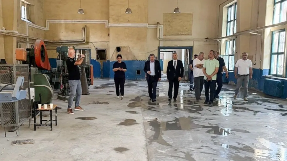 Samsun Valisi Orhan Tavlı'dan iki okula inceleme