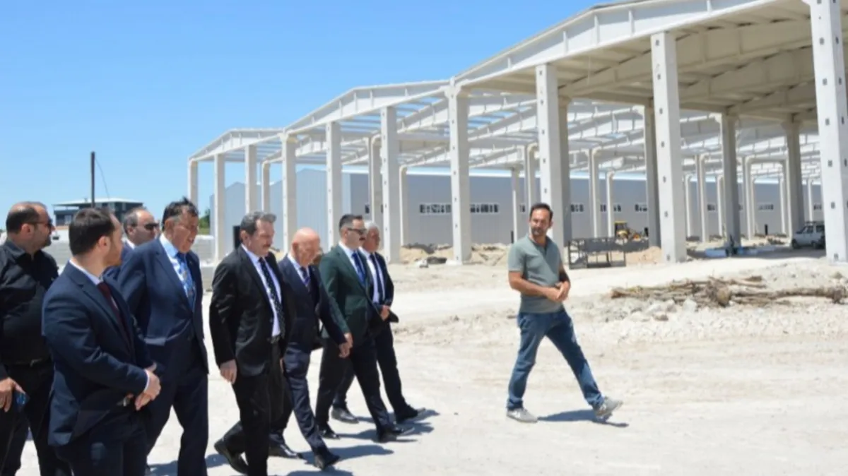 Samsun Valisi Tavlı Havza OSB'de altyapı çalışmalarını inceledi