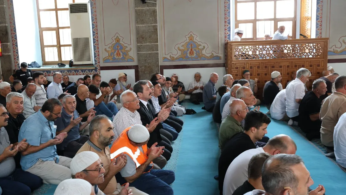 Samsun’da 30 Ağustos için anlamlı program! Şehitler için dualar edildi