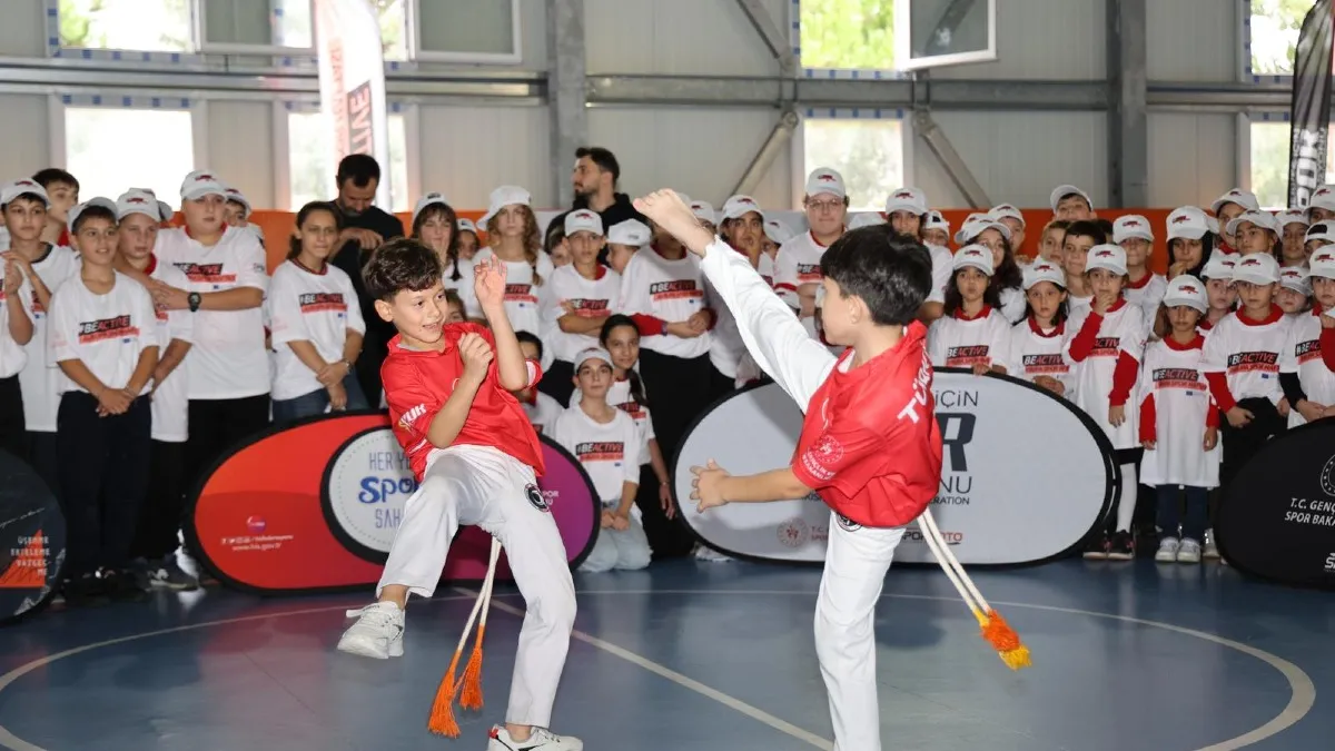 Samsun’da 300 öğrenci sporla buluştu