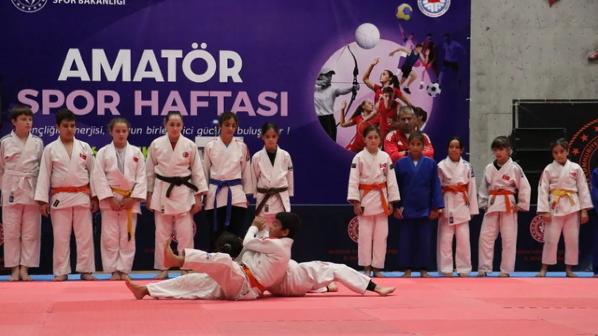 Samsun’da amatör spora coşkulu kutlama 
