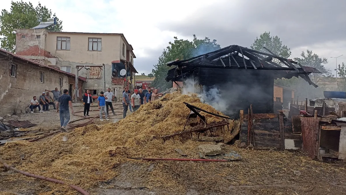Samsun'da ambarda yangın: 7 ton buğday küle döndü