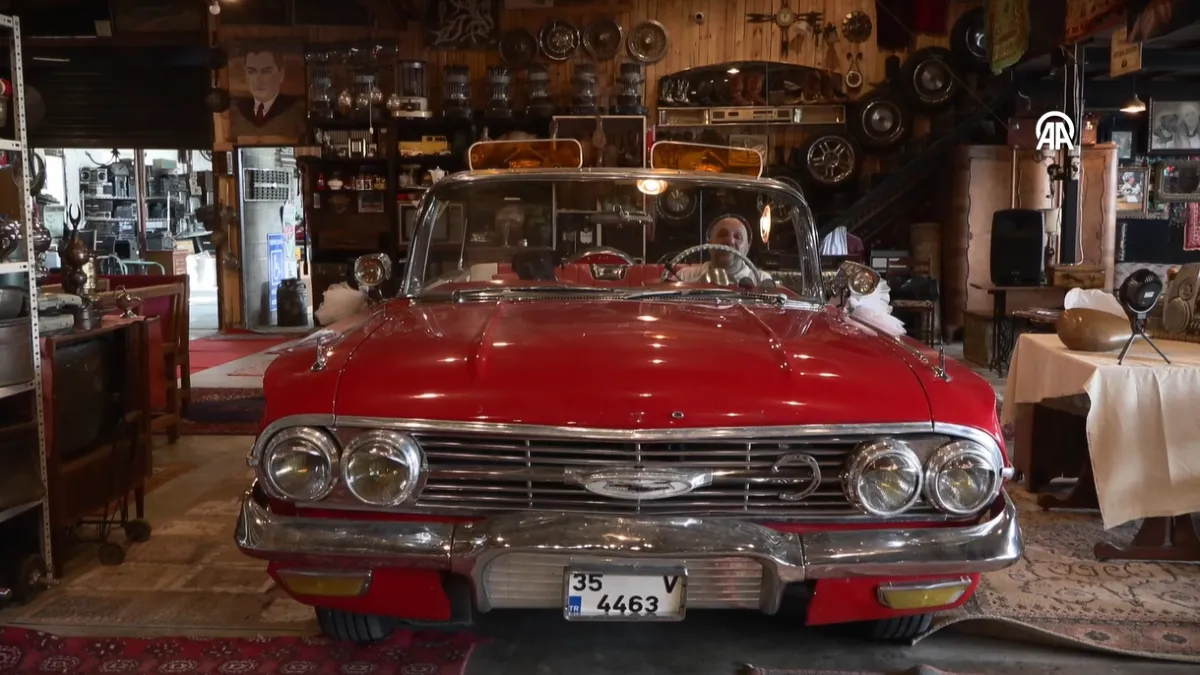 Samsun’da bir işletmeci 1000 metrekarelik alana "nostalji hangarı" kurdu