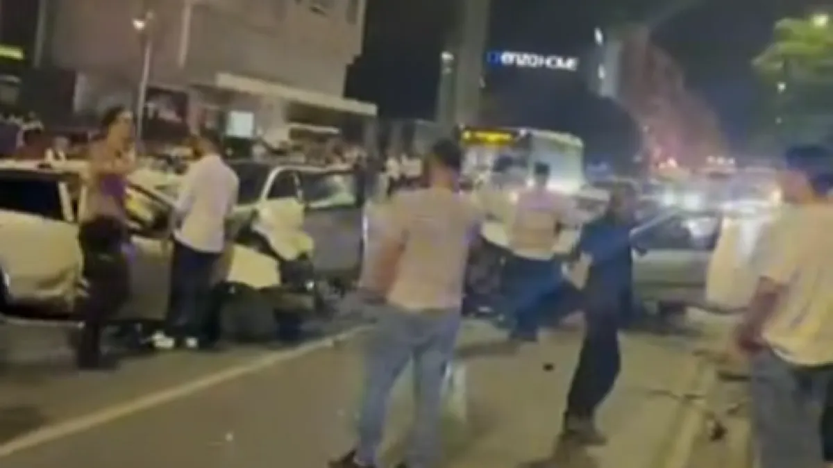 Samsun'da can pazarı! Akaryakıt istasyonunun yanında çarpıştılar...