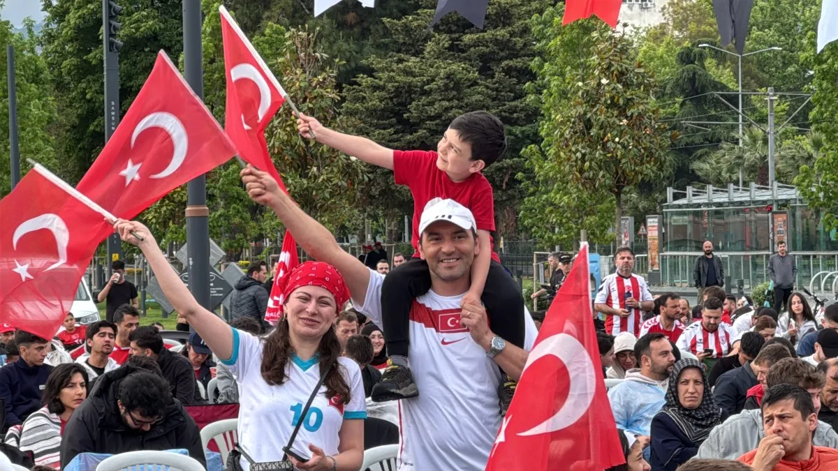 Samsun’da dev ekranda Dünya Kupası heyecanı yaşandı