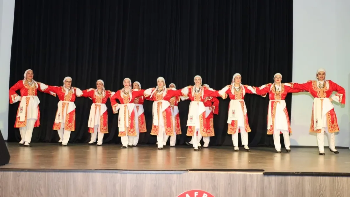 Samsun'da Gürcü ve Kıbrıs Türk kültürü aynı sahnede buluştu
