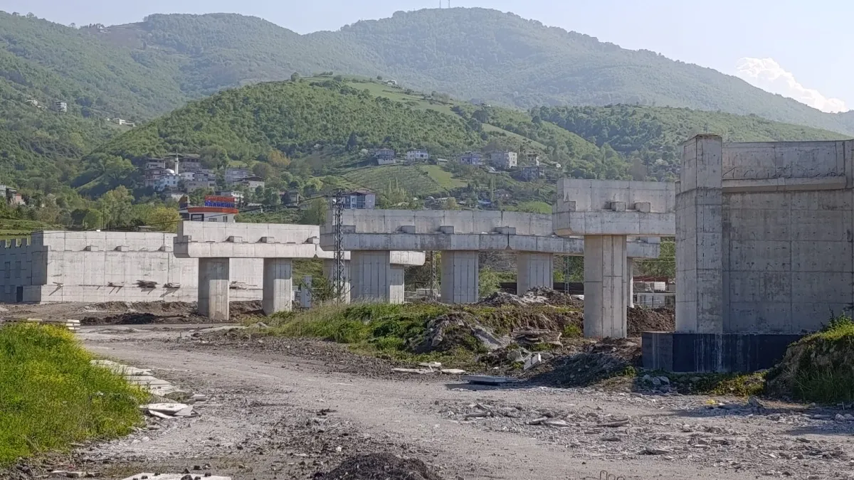 Samsun'da hastane yolu kaldığı yerden devam