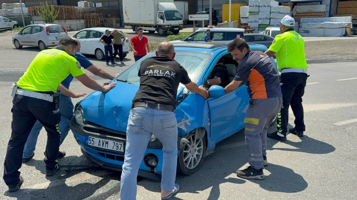 Samsun'da iki otomobil çarpıştı: 1 yaralı