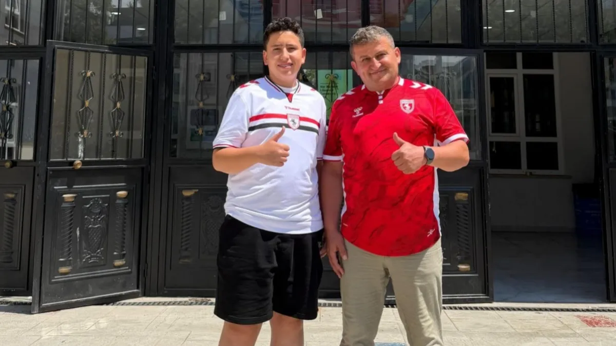Samsun’da LGS birincisi Yusuf Alper’e Samsunspor forması