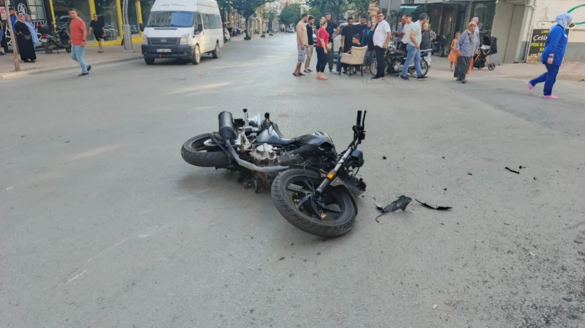 Samsun'da motosiklet ile otomobil çarpıştı: 1 yaralı