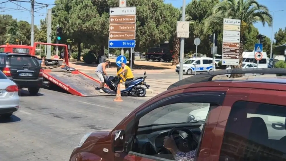 Samsun’da motosiklet ile otomobil çarpıştı