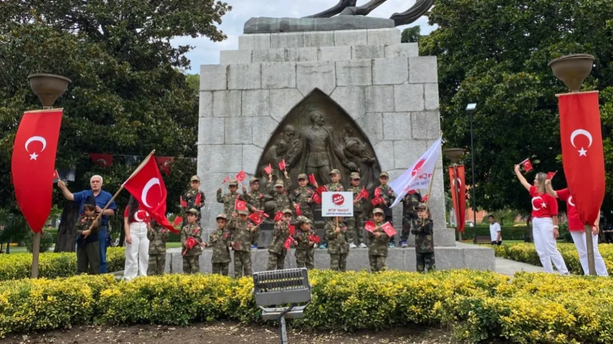 Samsun'da Nar Taneleri'nden 30 Ağustos kutlaması