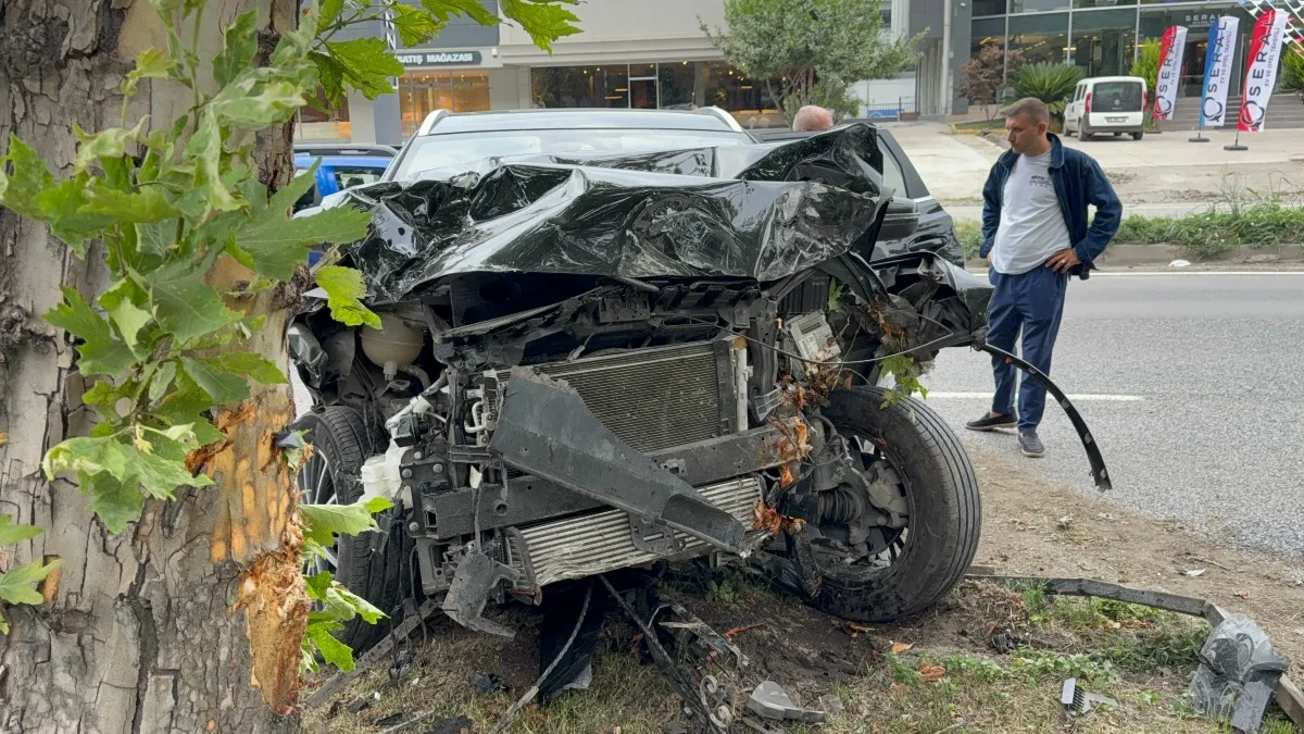 Samsun'da SUV araç ile otomobil çarpıştı: 2 yaralı