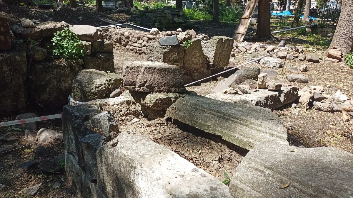 Samsun’da tarihi mezar taşları yeniden gün yüzüne çıkıyor